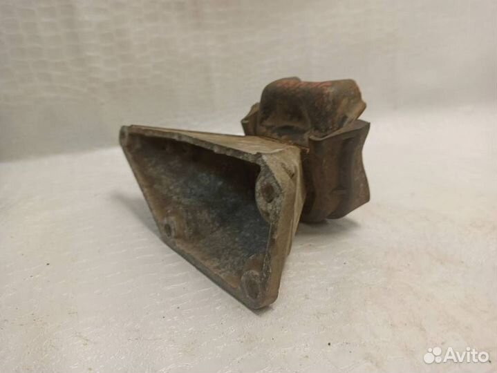 Кронштейн двигателя