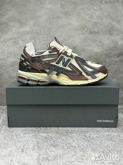 Кроссовки New Balance 1906 lux