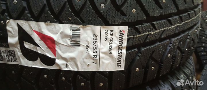 Bridgestone Ice Cruiser 7000S 235/55 R17 99T