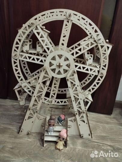 Колесо обозрения для куколок