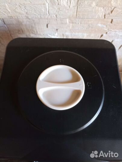 Автоматическая кормушка для кошек и собак