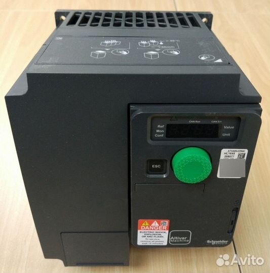 Преобразователь Schneider Electric ATV320U22N4C