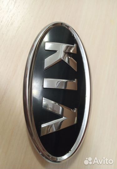 Значок KIA ceed 2010г. Размер 130*65мм