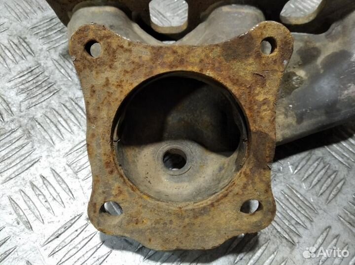 Коллектор выпускной правый Nissan Teana j32