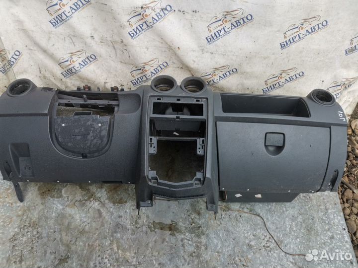 Торпедо Renault Logan I (2004—2009)