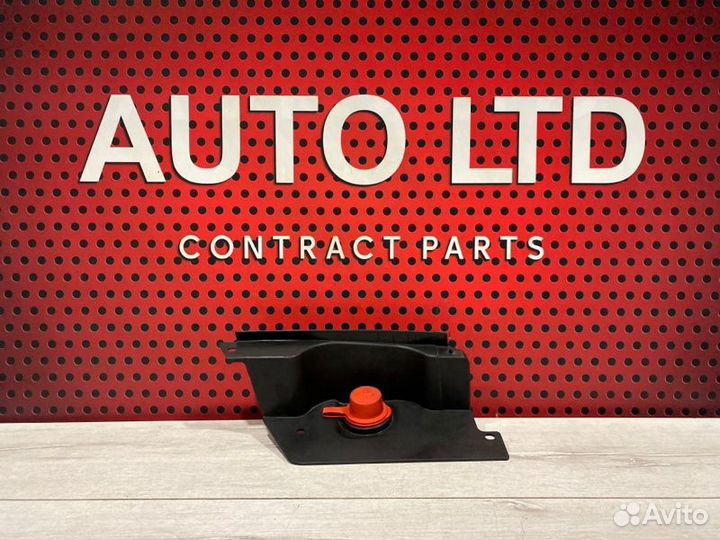 Крышка АКБ Bmw X2 F39 B48C 2021