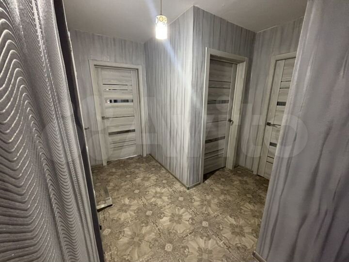 3-к. квартира, 61 м², 1/3 эт.