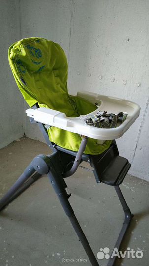 Очень удобный стульчик для кормления трансформер