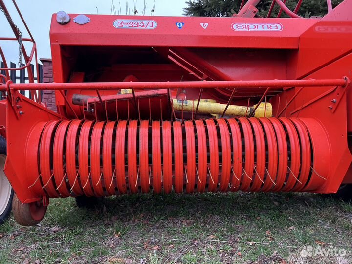 Пресс-подборщик Sipma Z224/1, 1995