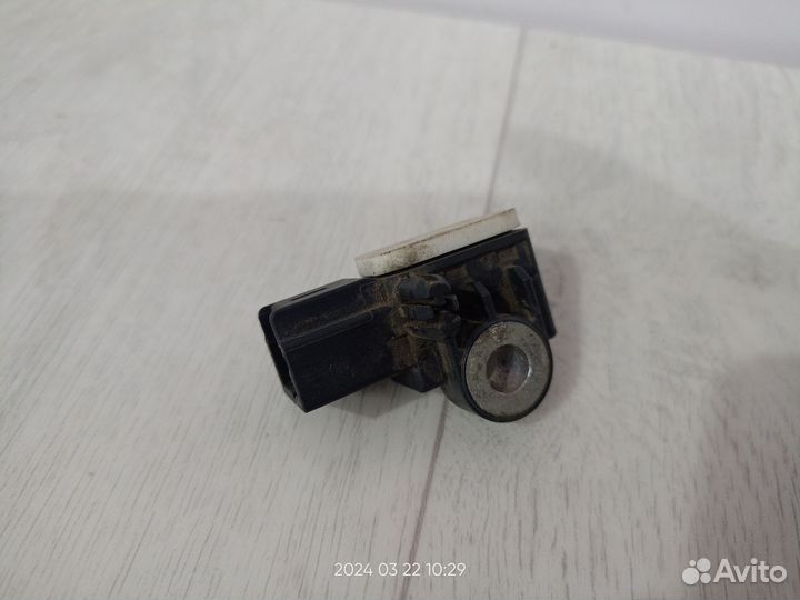 Датчик Air Bag центральный Peugeot 208