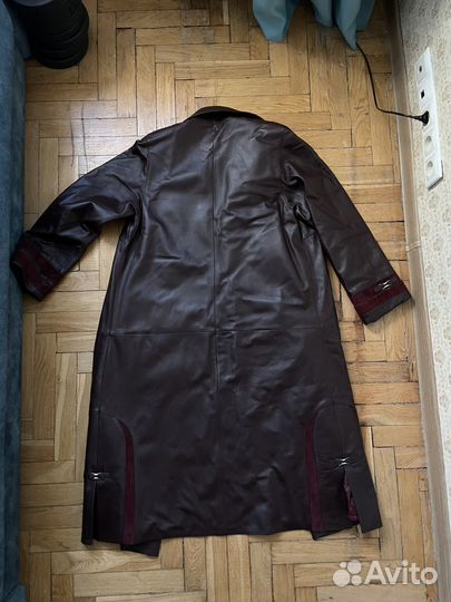 Кожаный плащ женский