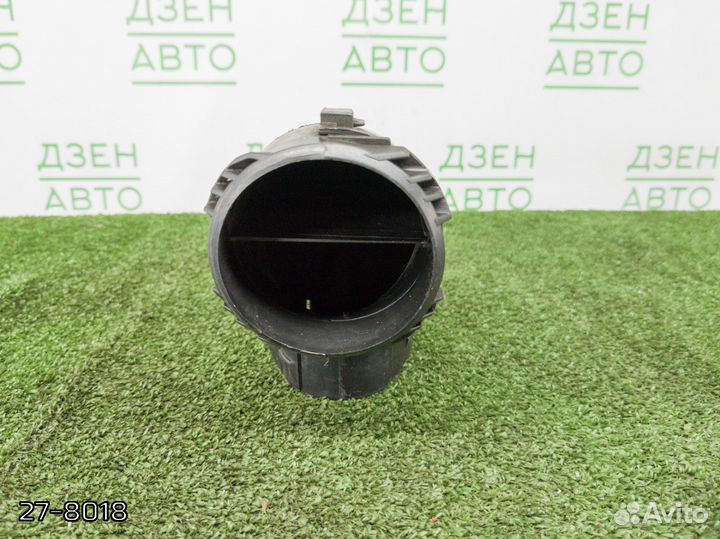 Воздухозаборник Volvo V50