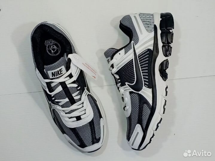 Кроссовки Nike Zoom Vomero 5