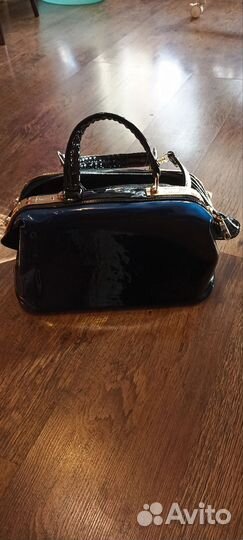 Сумка женская лакированная сине-черная