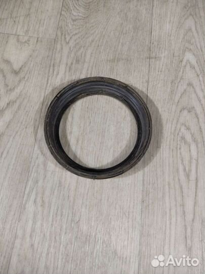 Рено Логан Сандеро Дастер гайка бензобака