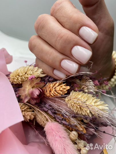 Маникюр на Весеннем