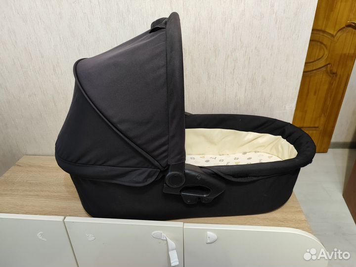 Переноска для детей в машину