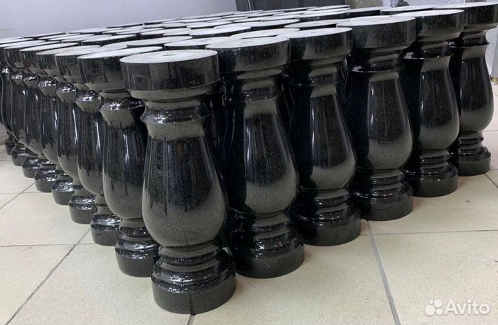 Вазы из гранита