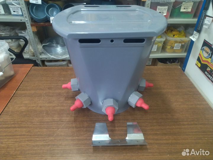 Поилка для козлят, ягнят