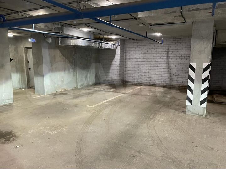 Машиноместо, 12 м²