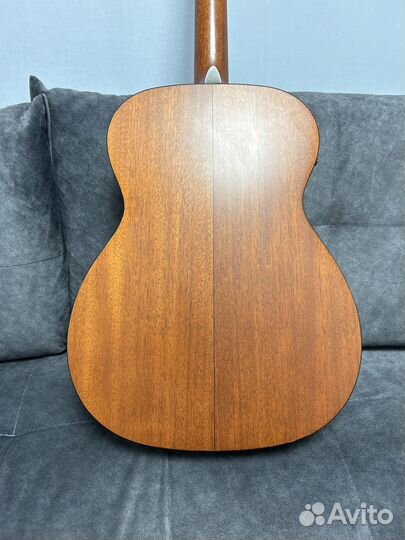Акустическая бас гитара Martin B-1E