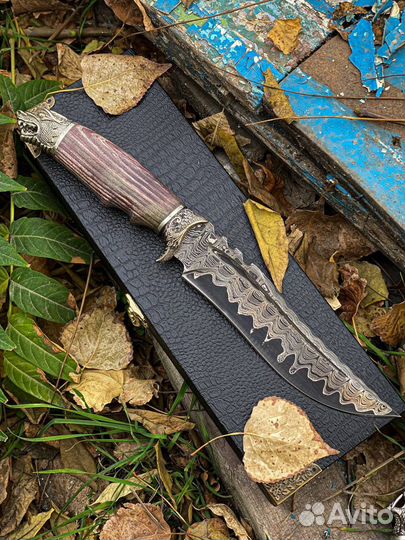 Авторский нож из дамасской стали