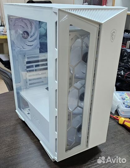 Корпус MSI MPG gungnir 110R white