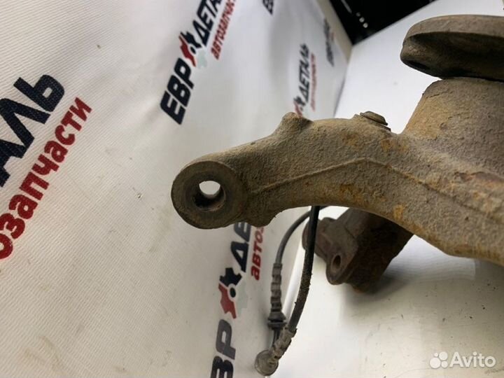 Кулак поворотный передний правый Renault Duster