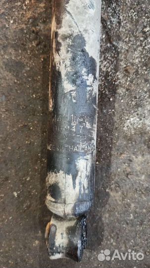 Амортизатор KYB Mercedes T1 почтовик