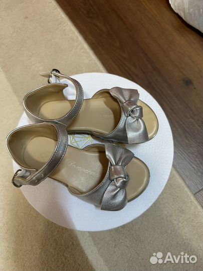Сандали для девочки 24 размер Age of Innocence