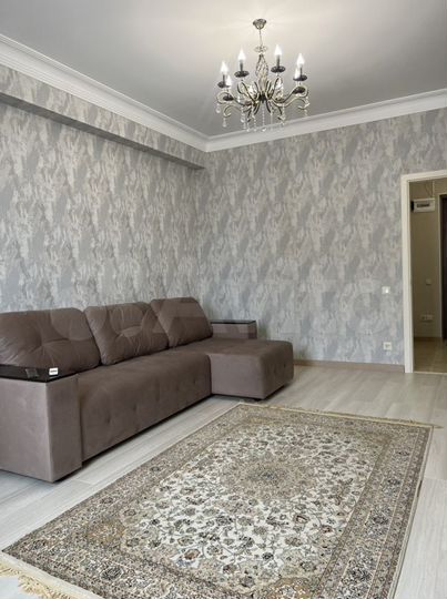 2-к. квартира, 58 м², 1/9 эт.