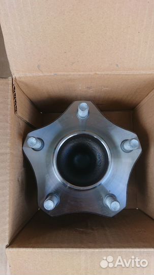 Ступицы задние 2шт для Nissan