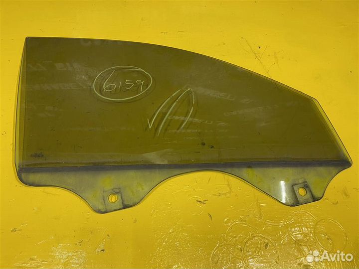 Стекло двери передней правой #: 2863 Volkswagen T