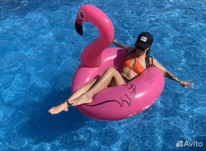 Надувной круг фламинго 120см новый