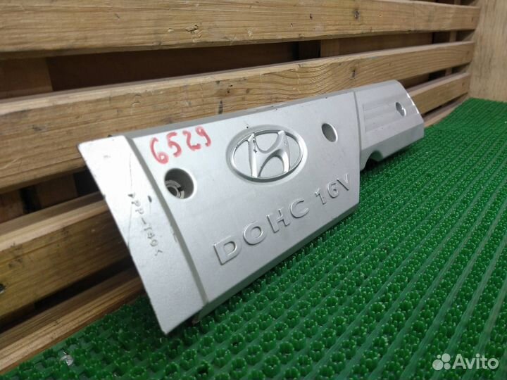 Декоративная крышка двигателя Hyundai Accent