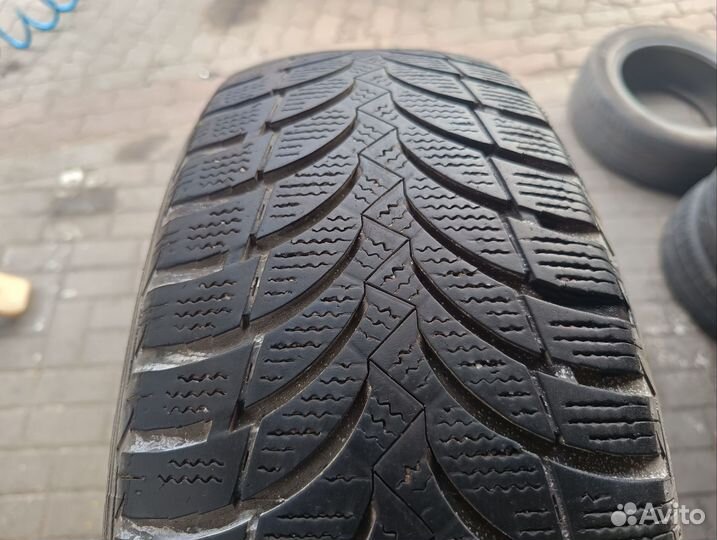 Hankook AH11 215/65 R16