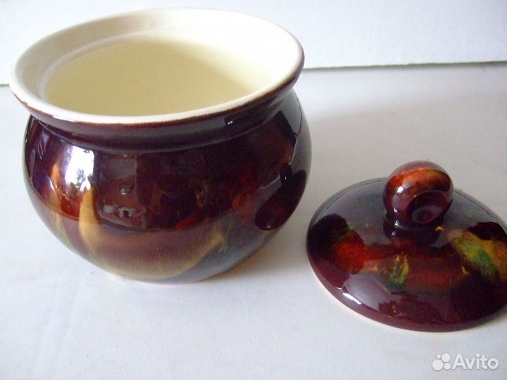 Сахарница и горшочки для жаркого