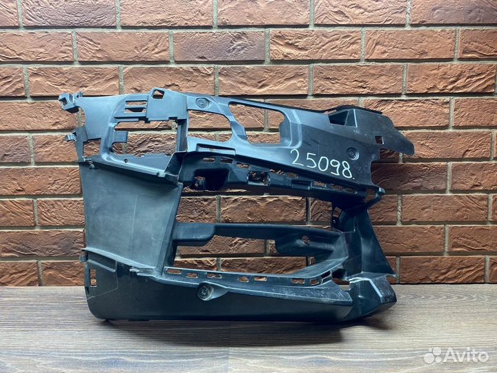 Кронштейн пер бампера прав Bmw 5 G30 16-20 M-Pack