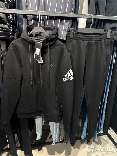 Спортивный костюм Adidas на осень