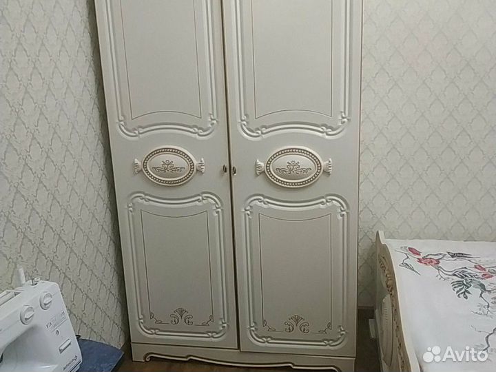Шкаф плательный