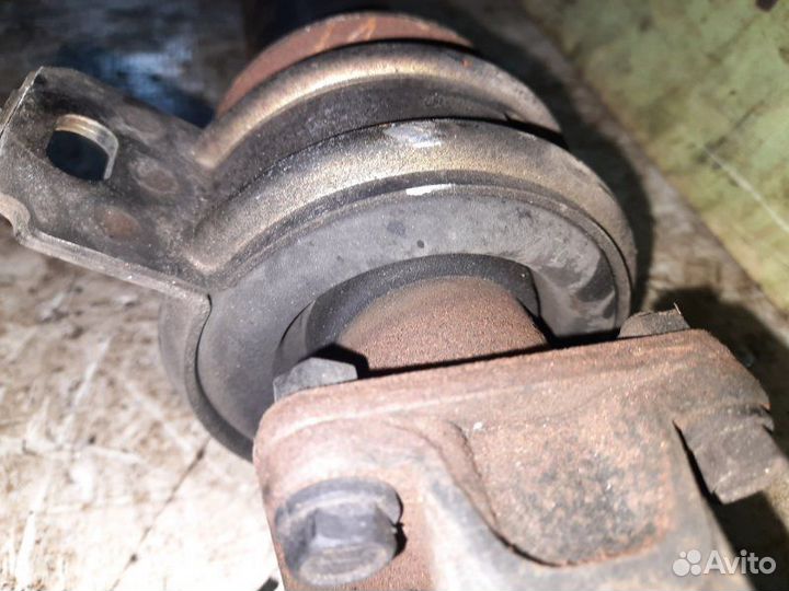 Карданный вал Toyota Noah SR40 3S-FE