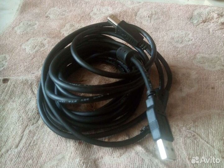 Кабель для компьютера