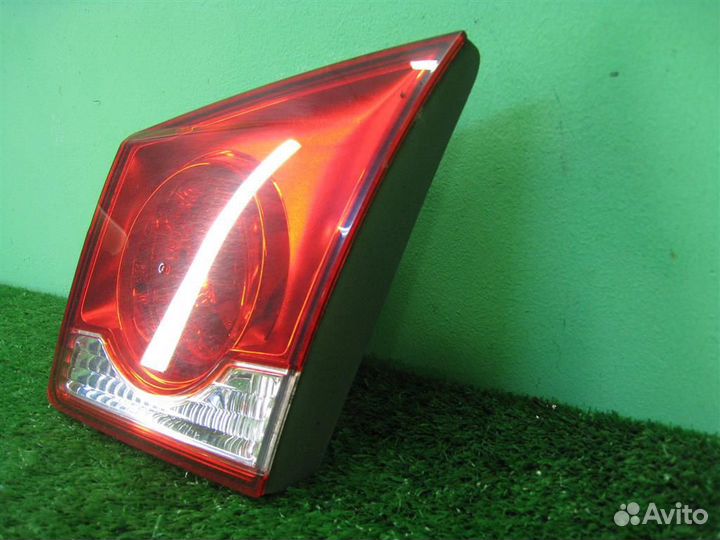 Фонарь задний внутренний правый Chevrolet Cruze J