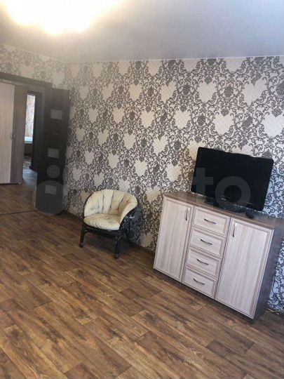 2-к. квартира, 60 м², 4/10 эт.