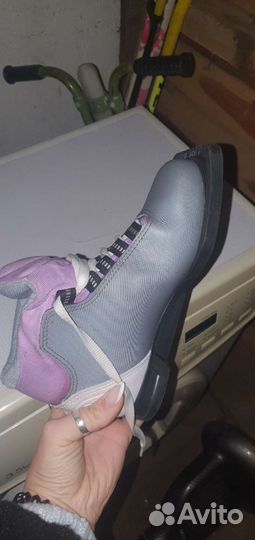 Лыжные ботинки