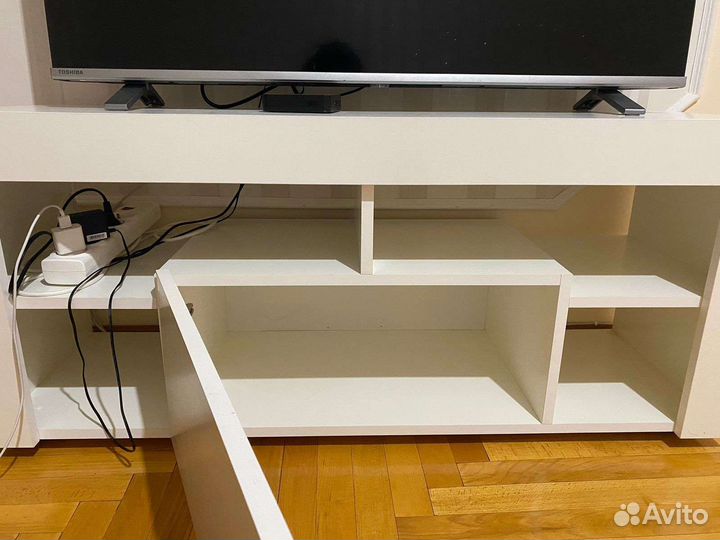 Тумба под телевизор