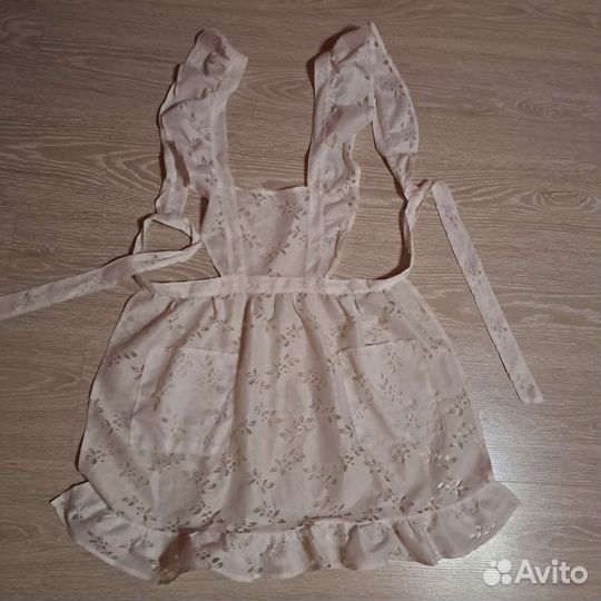 Белый школьный фартук