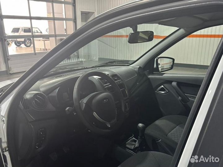 LADA Granta 1.6 МТ, 2023