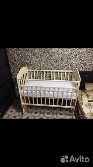 Детская кроватка