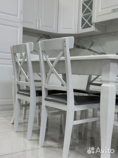 Комплект стол и стулья. В наличии